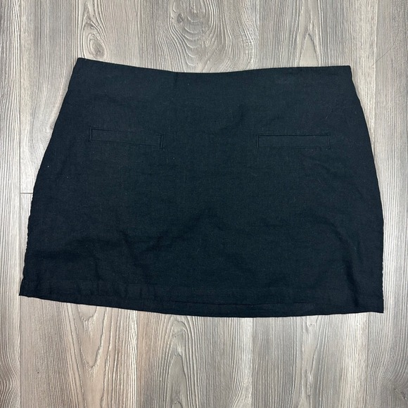 a new day Dresses & Skirts - A New Day Black Linen Blend Mini Skirt - SIZE 12 Summer Minimalist Faux Pockets